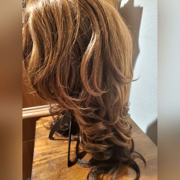 Nwt Vanessa Top Super C-Side Lace Wig- Milkis Chestnut - Picture 11 of 16